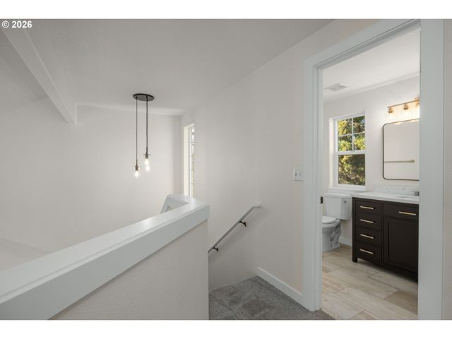 542 Sw SUTHERLAND Way, Beaverton, OR 97006