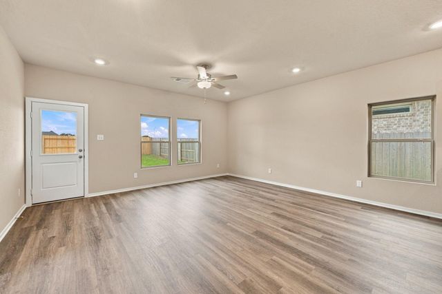 19055 Cetara Villa Drive, Hockley, TX 77447