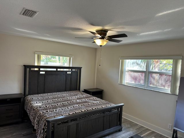 417 SE 4th St, Dania Beach, FL 33004