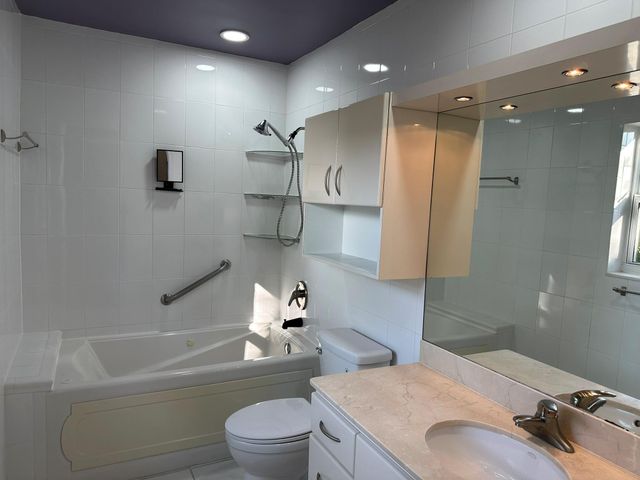 417 SE 4th St, Dania Beach, FL 33004