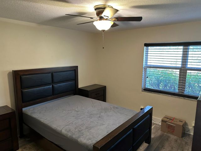 417 SE 4th St, Dania Beach, FL 33004