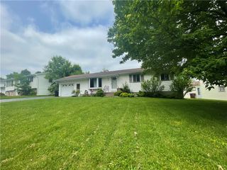 13 Charlene Drive, Gates, NY 14606