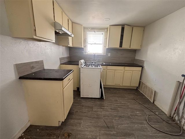 641 N Broadway, Shawnee, OK 74801