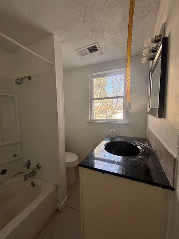 641 N Broadway, Shawnee, OK 74801