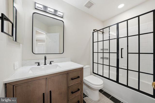 2335 HUNTINGTON STATION CT, Alexandria, VA 22303