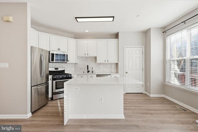 2335 HUNTINGTON STATION CT, Alexandria, VA 22303