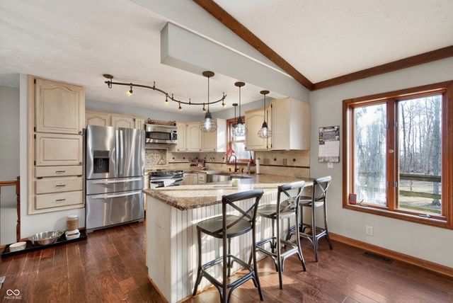 2225 W County Road 300 S, Danville, IN 46122