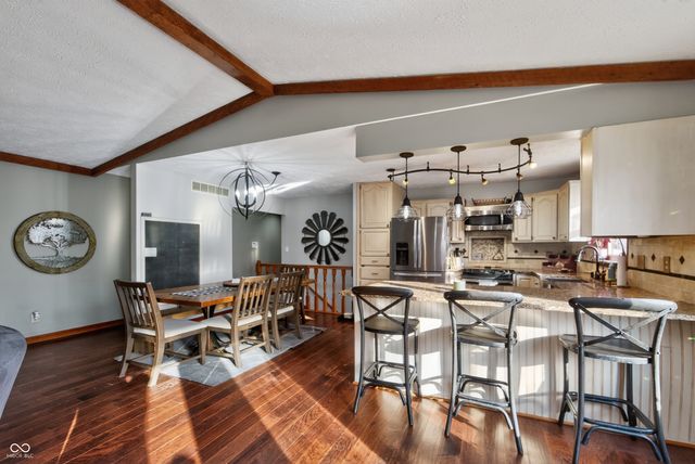 2225 W County Road 300 S, Danville, IN 46122