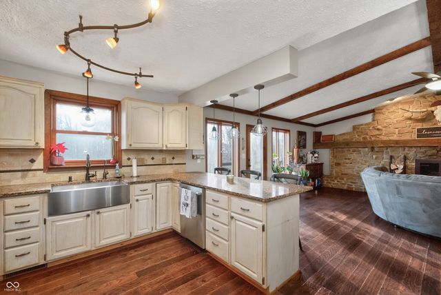 2225 W County Road 300 S, Danville, IN 46122