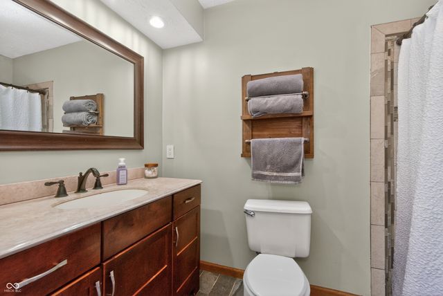 2225 W County Road 300 S, Danville, IN 46122