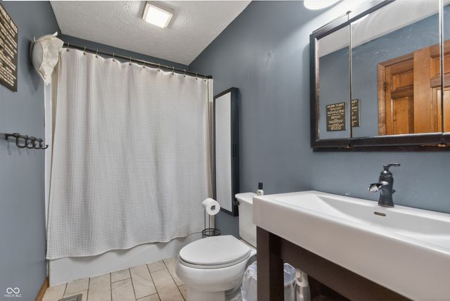 2225 W County Road 300 S, Danville, IN 46122