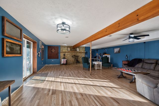 2225 W County Road 300 S, Danville, IN 46122