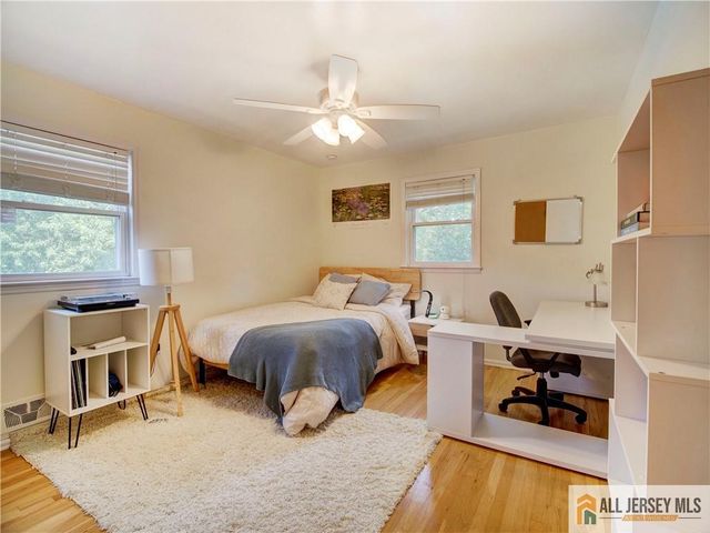 8 Willis Court, East Brunswick, NJ 08816