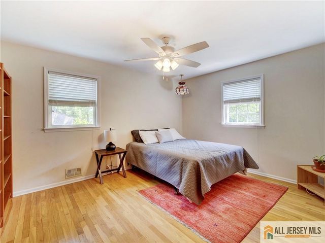 8 Willis Court, East Brunswick, NJ 08816