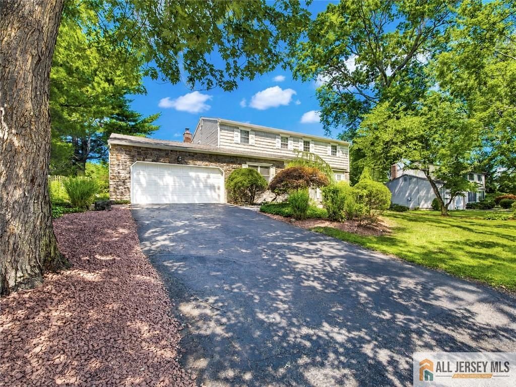 8 Willis Court, East Brunswick, NJ 08816