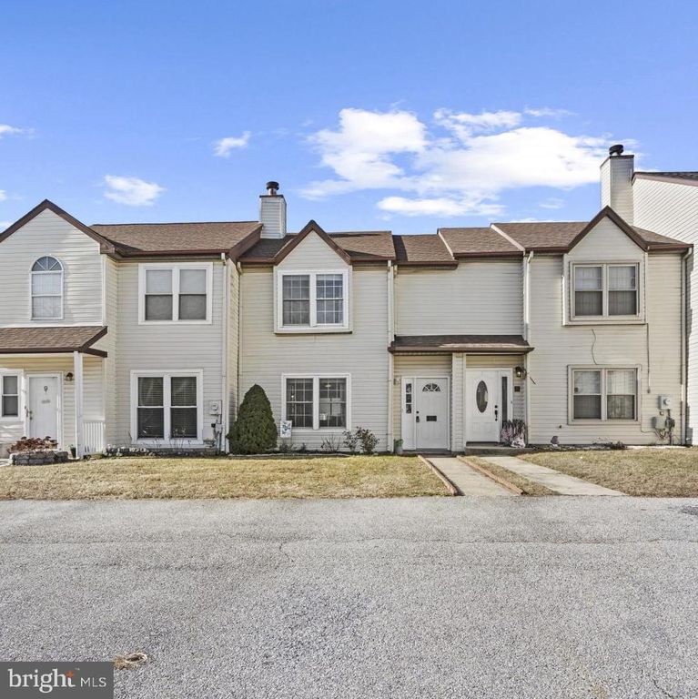 11 SCHUYLER CT, Newark, DE 19702