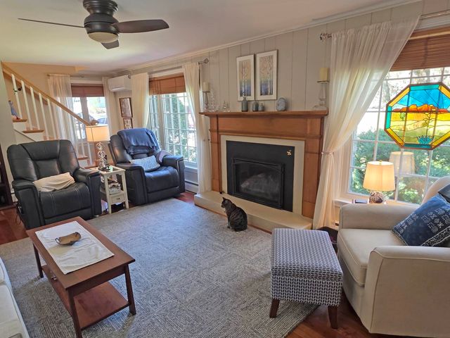 171 Green Meadow, Brattleboro, VT 05301