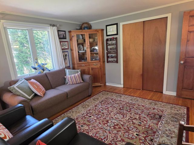 171 Green Meadow, Brattleboro, VT 05301
