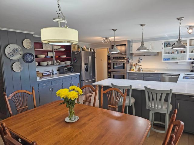 171 Green Meadow, Brattleboro, VT 05301