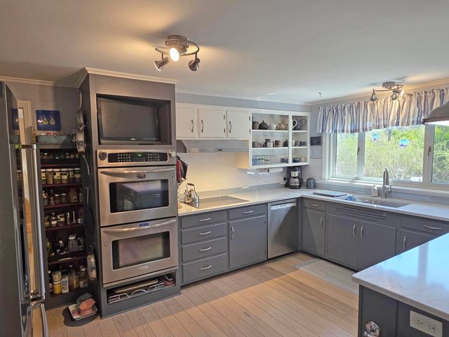 171 Green Meadow, Brattleboro, VT 05301