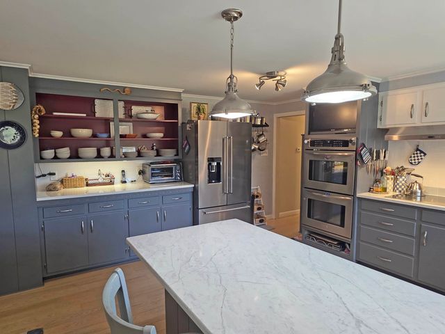 171 Green Meadow, Brattleboro, VT 05301