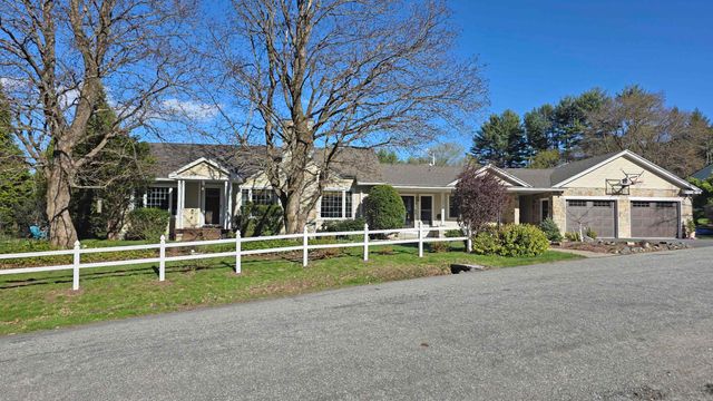 171 Green Meadow, Brattleboro, VT 05301