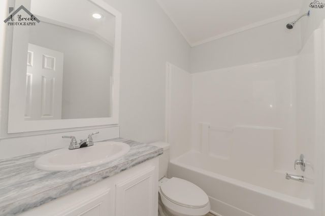 106 S PACIFIC AVENUE, Iowa Park, TX 76367