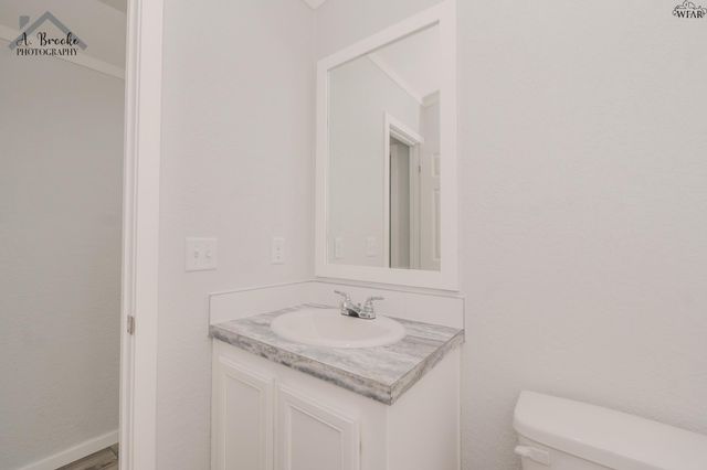 106 S PACIFIC AVENUE, Iowa Park, TX 76367