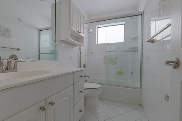 4115 Madison St, Hollywood, FL 33021