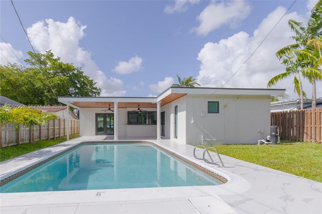 4115 Madison St, Hollywood, FL 33021