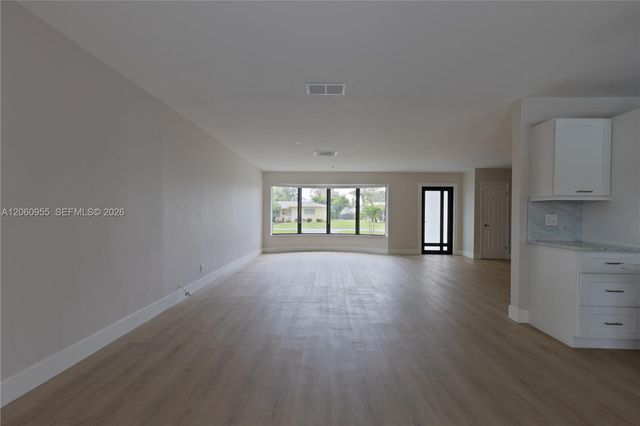 4115 Madison St, Hollywood, FL 33021