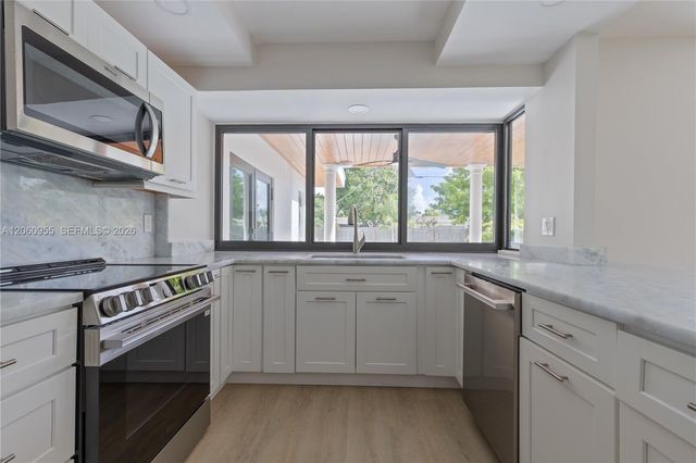 4115 Madison St, Hollywood, FL 33021