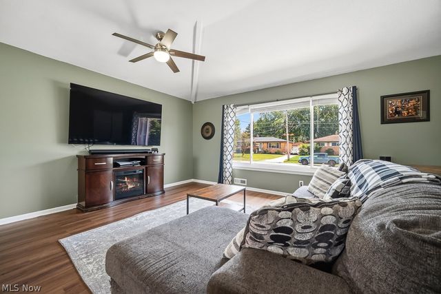 1520 David Avenue, Parma, OH 44134