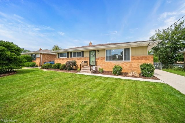 1520 David Avenue, Parma, OH 44134