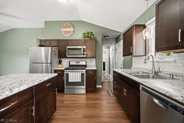1520 David Avenue, Parma, OH 44134