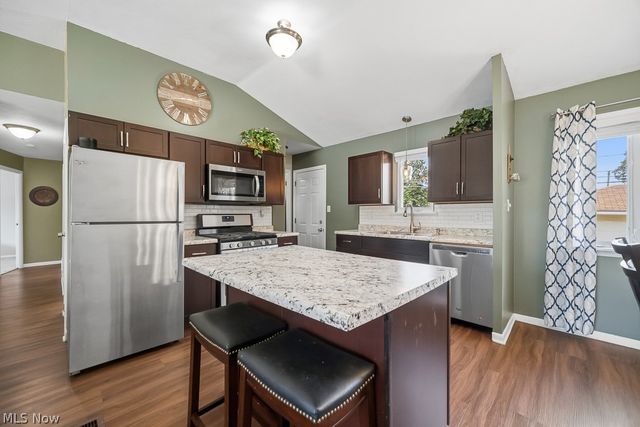 1520 David Avenue, Parma, OH 44134