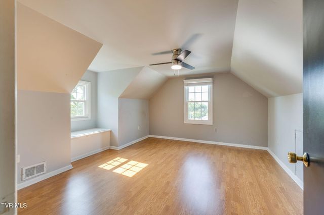 824 Fairmont Avenue, Kingsport, TN 37660