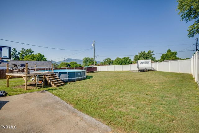 824 Fairmont Avenue, Kingsport, TN 37660