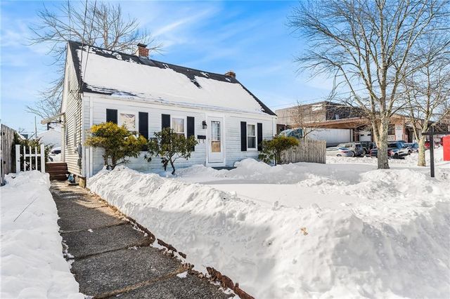 3 Hutchinson Avenue, Pawtucket, RI 02861