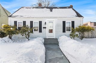 3 Hutchinson Avenue, Pawtucket, RI 02861