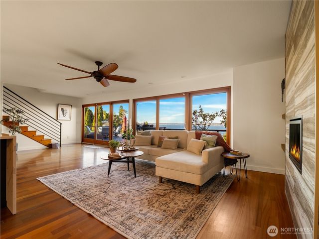 3617 Soundview Drive W, University Place, WA 98466