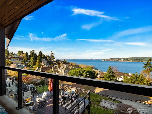 3617 Soundview Drive W, University Place, WA 98466