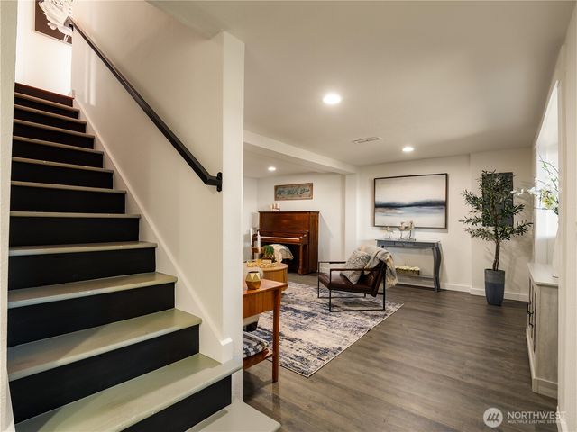 3617 Soundview Drive W, University Place, WA 98466