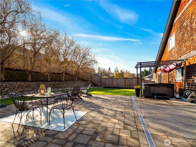 3617 Soundview Drive W, University Place, WA 98466