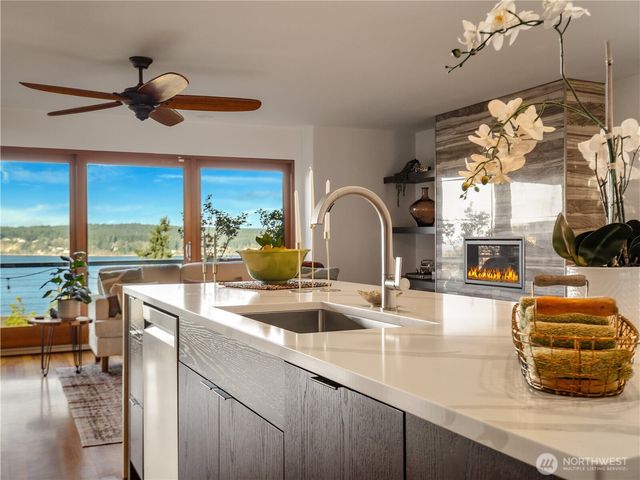 3617 Soundview Drive W, University Place, WA 98466