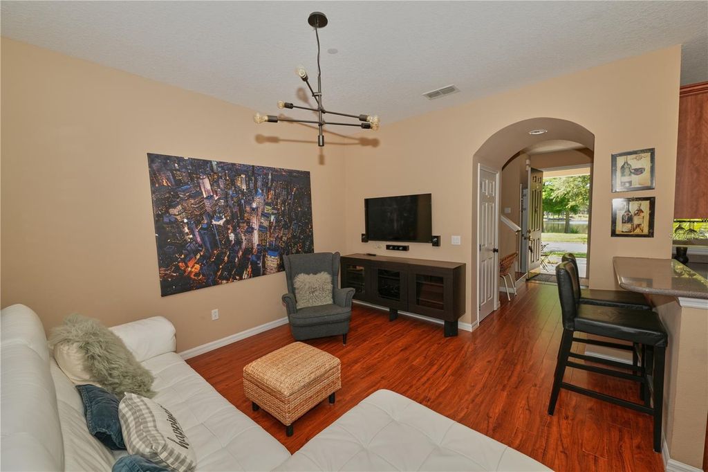 Image 12 of property listing at 9135 CARDINAL MEADOW TRAIL, Orlando, FL 32827