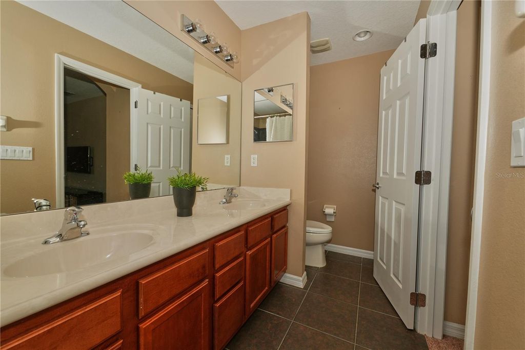 Image 20 of property listing at 9135 CARDINAL MEADOW TRAIL, Orlando, FL 32827
