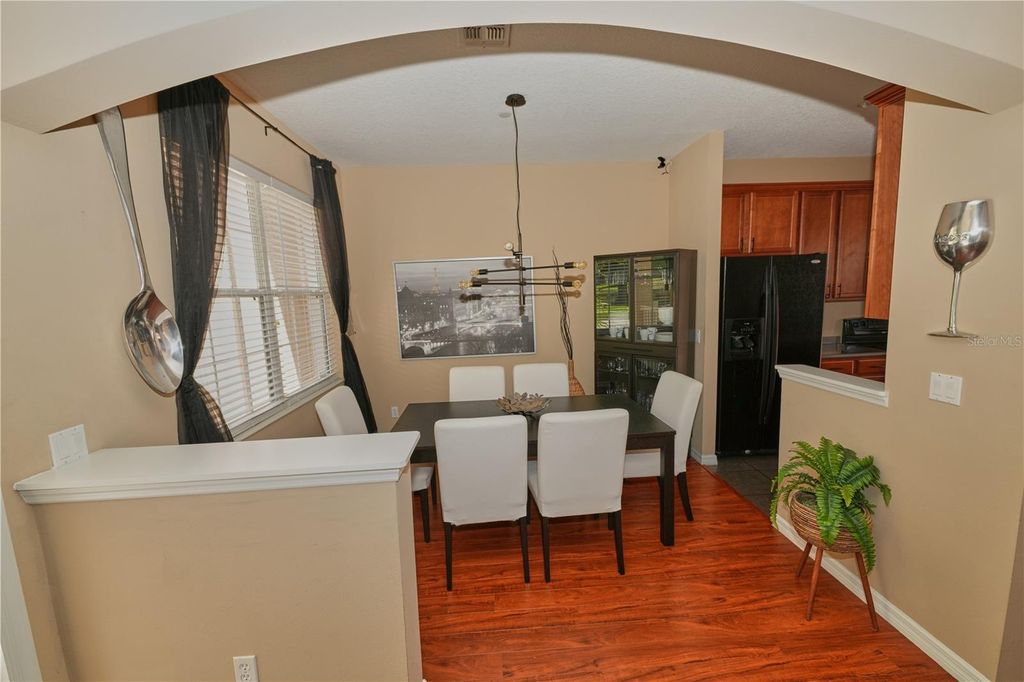 Image 4 of property listing at 9135 CARDINAL MEADOW TRAIL, Orlando, FL 32827