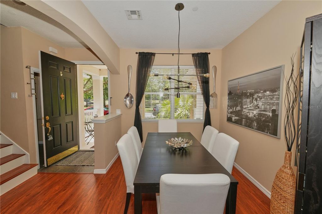 Image 5 of property listing at 9135 CARDINAL MEADOW TRAIL, Orlando, FL 32827