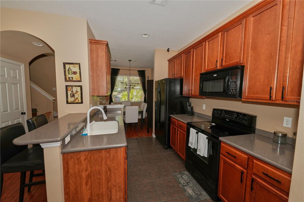 Image 7 of property listing at 9135 CARDINAL MEADOW TRAIL, Orlando, FL 32827